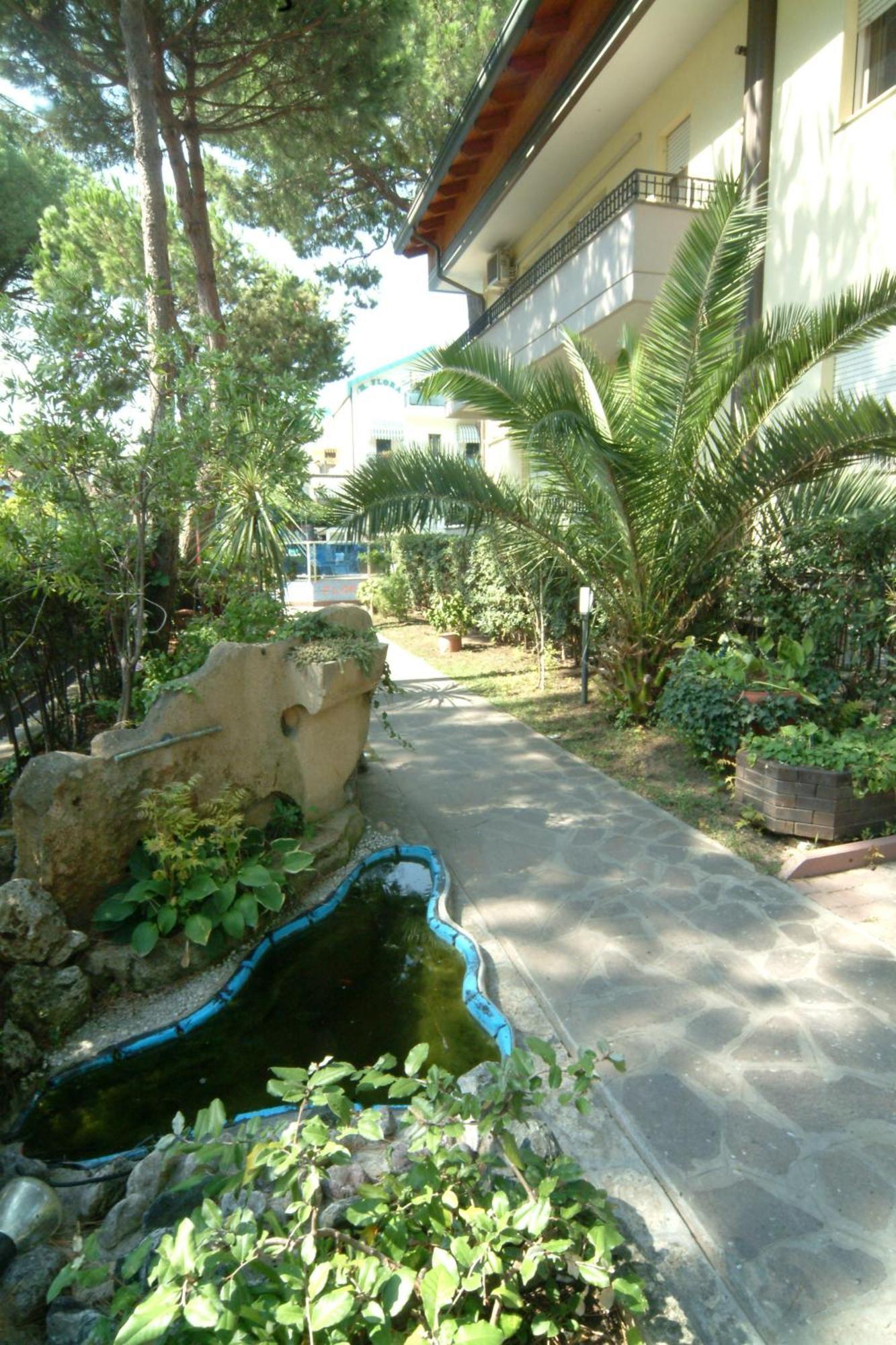 Hotel Flora Milano Marittima Luaran gambar
