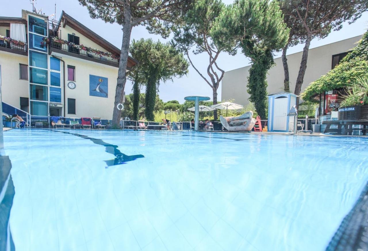 Hotel Flora Milano Marittima Luaran gambar